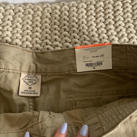 NWT Mens St. John’s Bay Hiking Shorts 38 - Picture 2 of 4